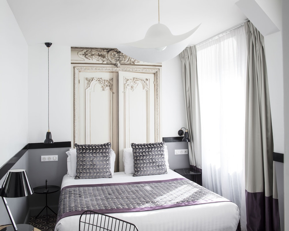 SUPERIOR, DOUBLE BED
