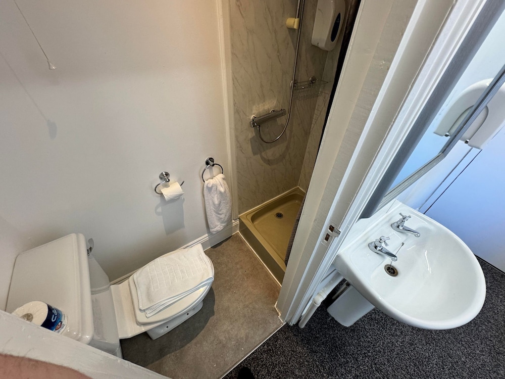 Bronze, Single, Single Bed, Small, The Jubilee Hotel 5/7