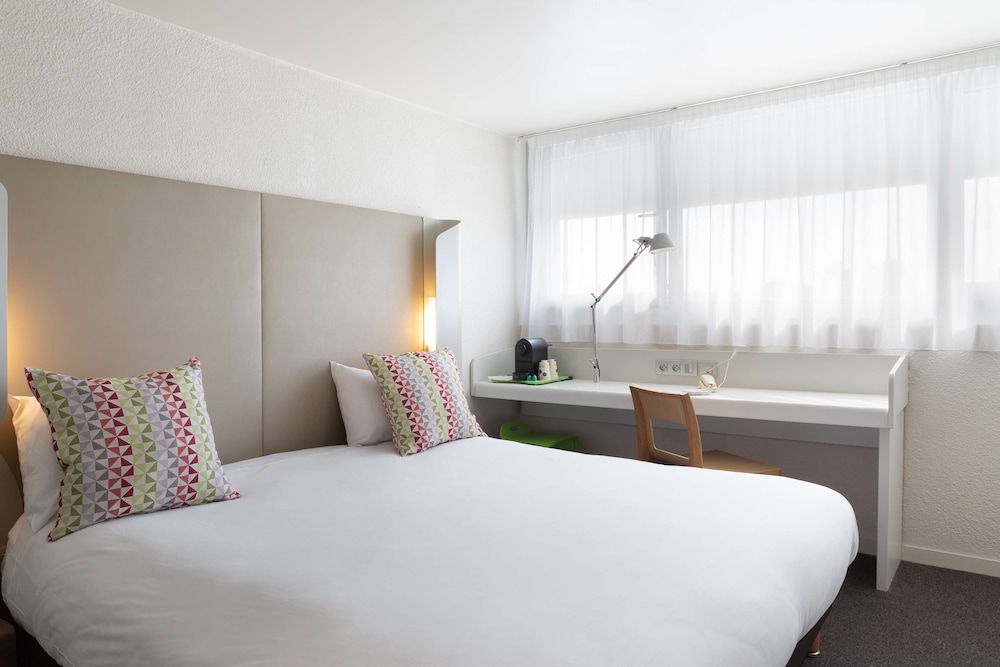Standard, Double Bed