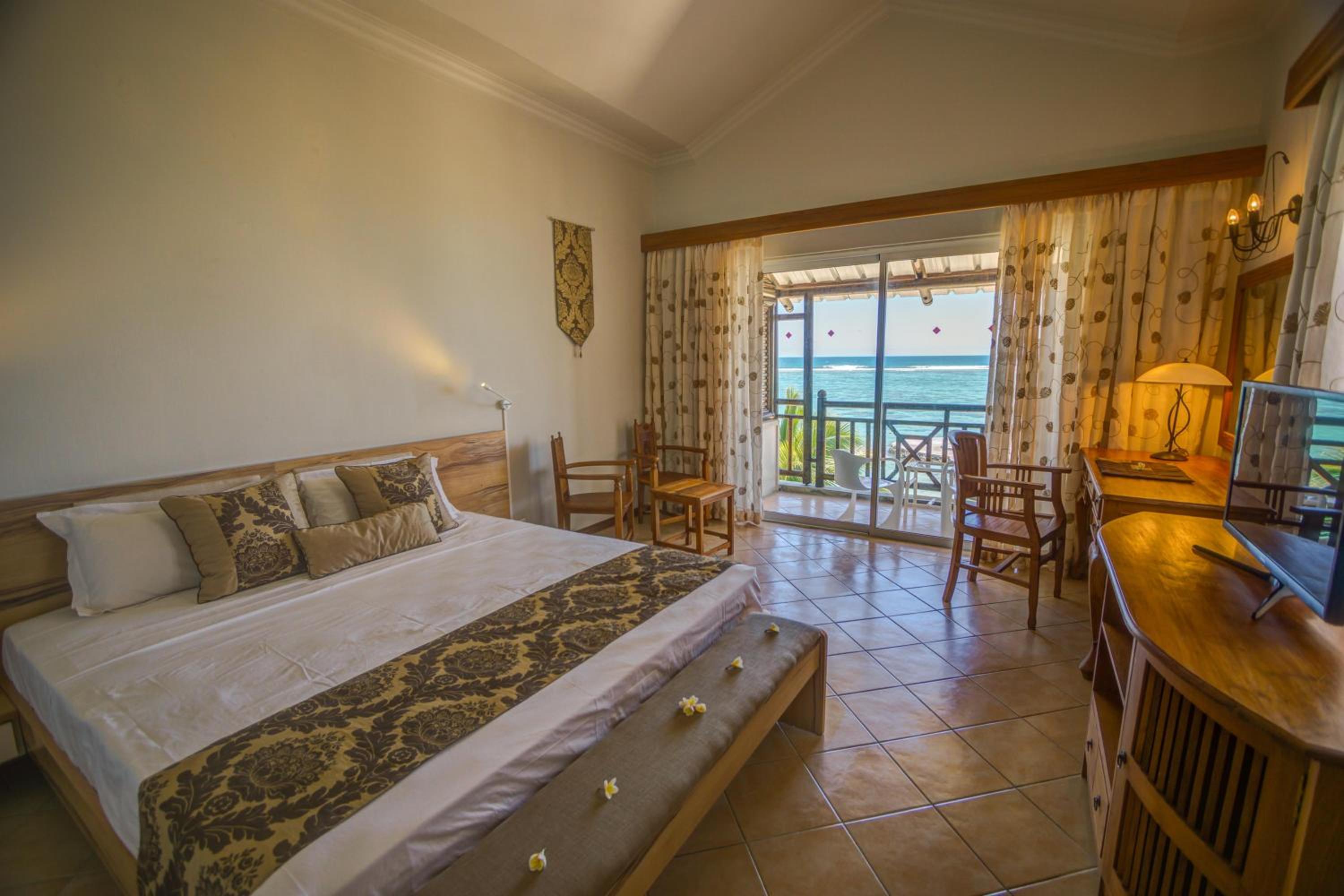Room, Ocean Front