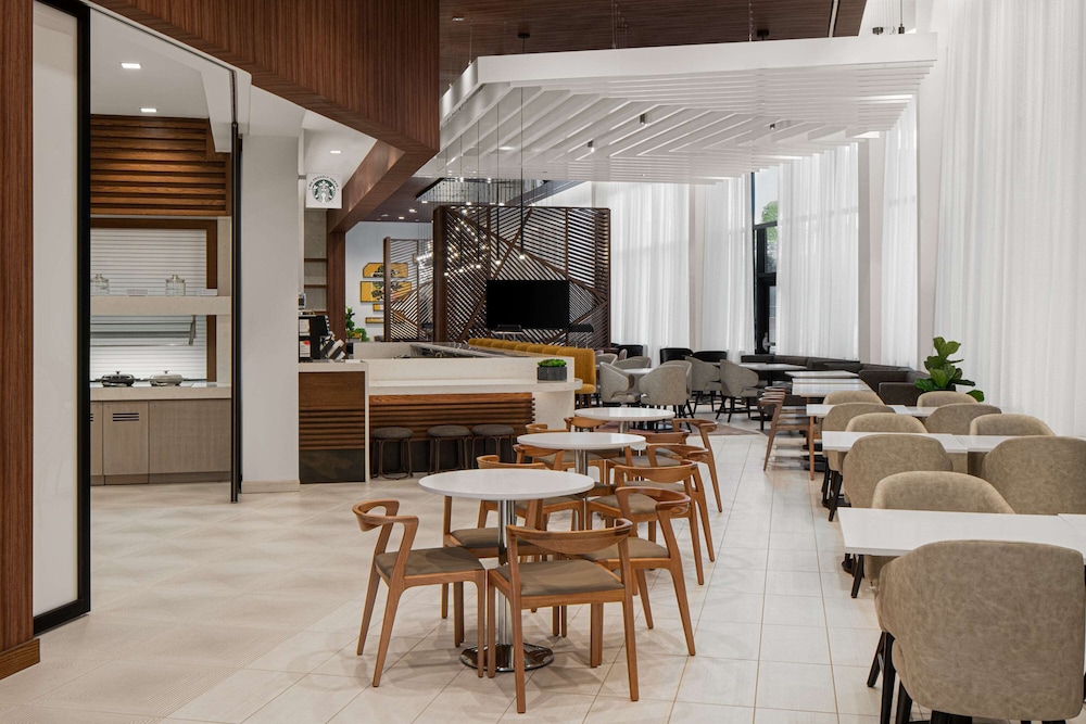 Hyatt Place Atlanta / Perimeter Center 36/49