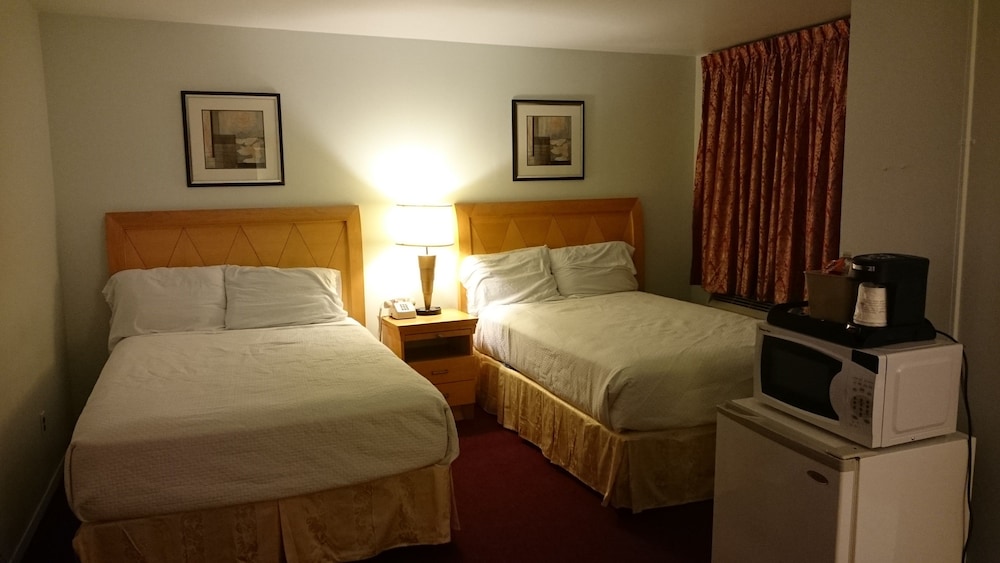 Greenview Inn Riverhead 20/68