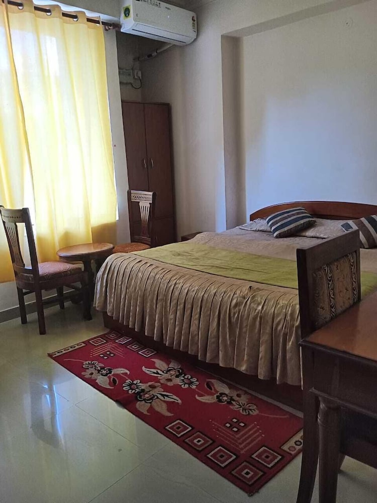 Hotel Lilawati Grand 8/13