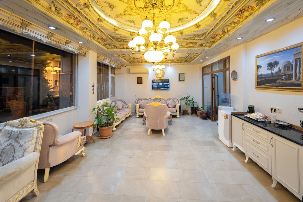 Basileus Hotel 58/79