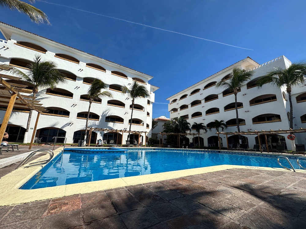 Quijote Inn Hotel 10/67