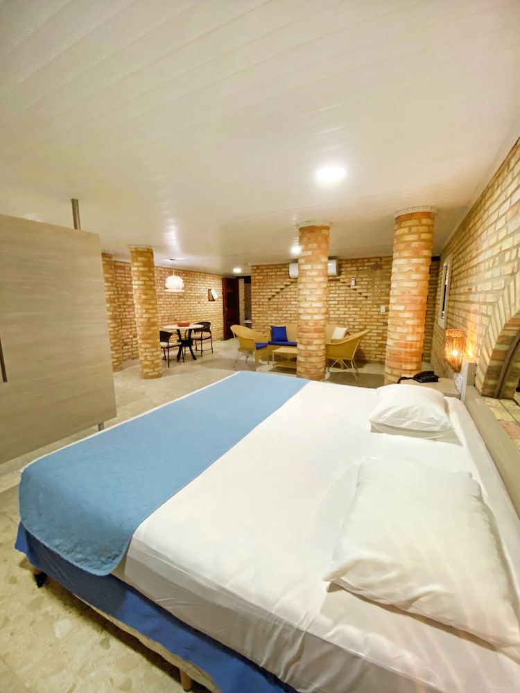 Hotel Parque das Fontes All Inclusive 10/65