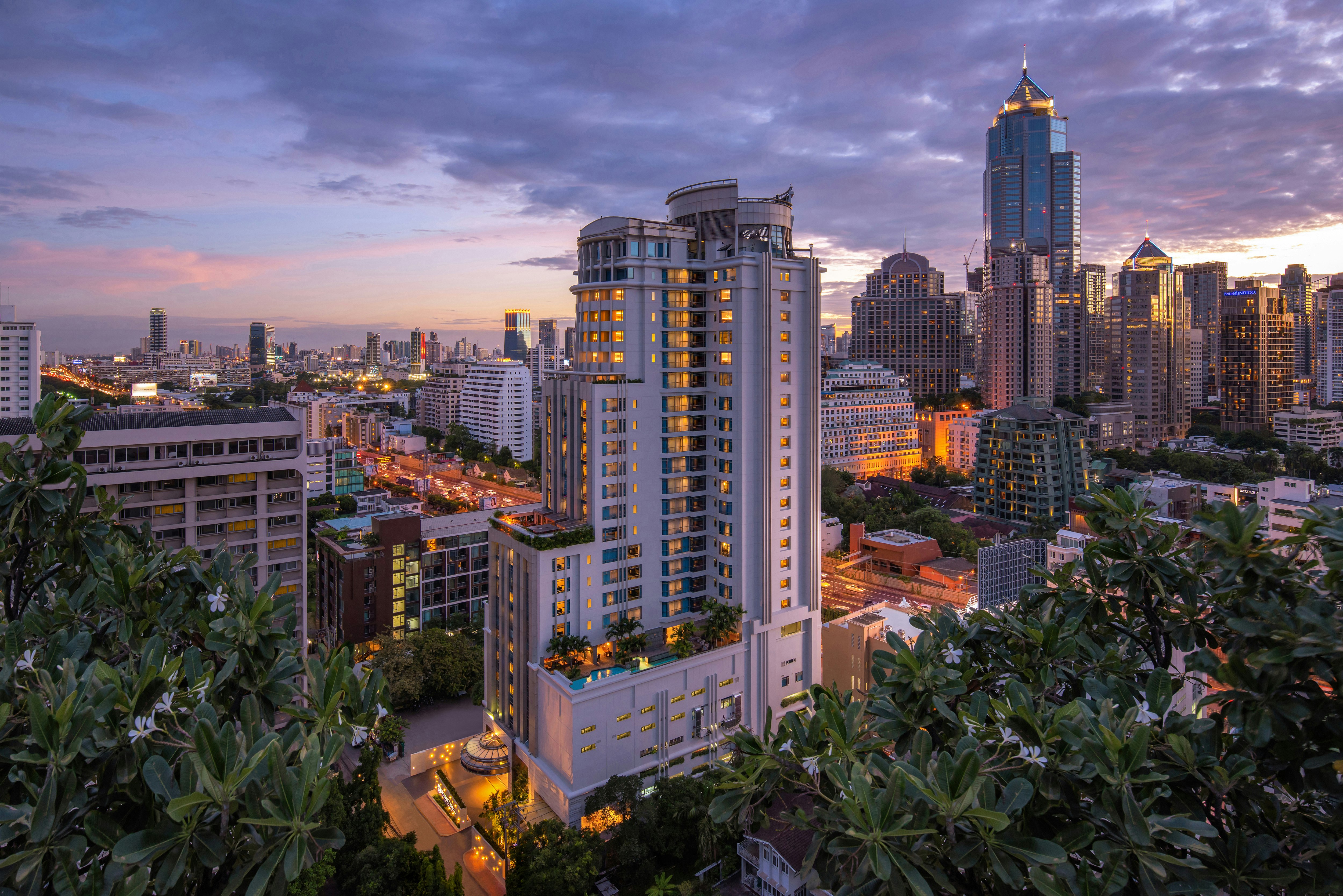 Doubletree By Hilton Bangkok Ploenchit As Formerly Majestic Grande Sukhumvit 50/51