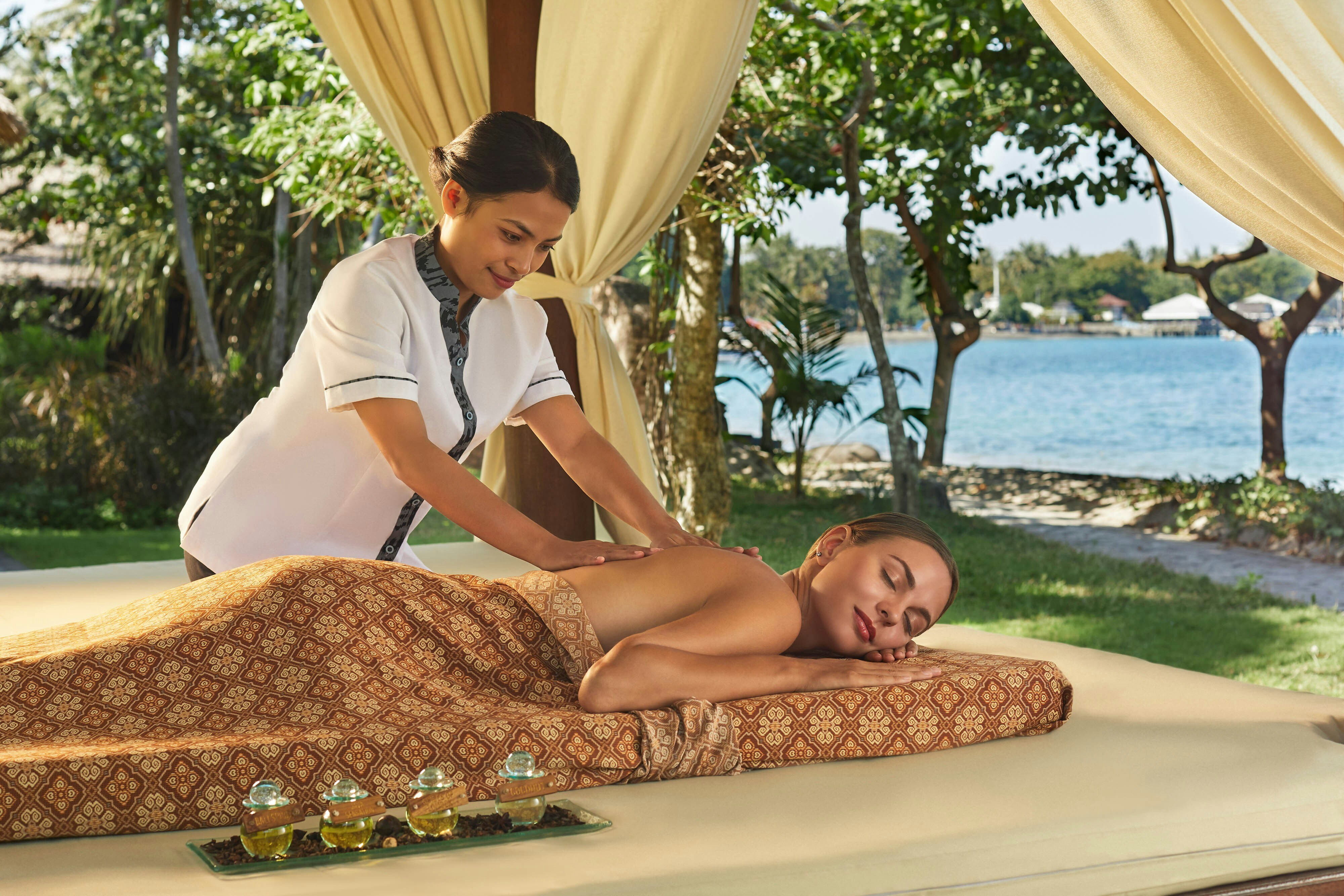 SHERATON SENGGIGI BEACH RESORT 11/75