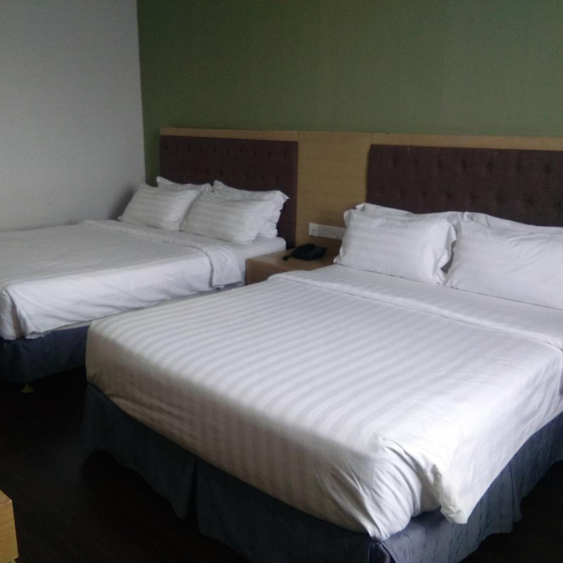 Seri Simanggang Hotel 6/40