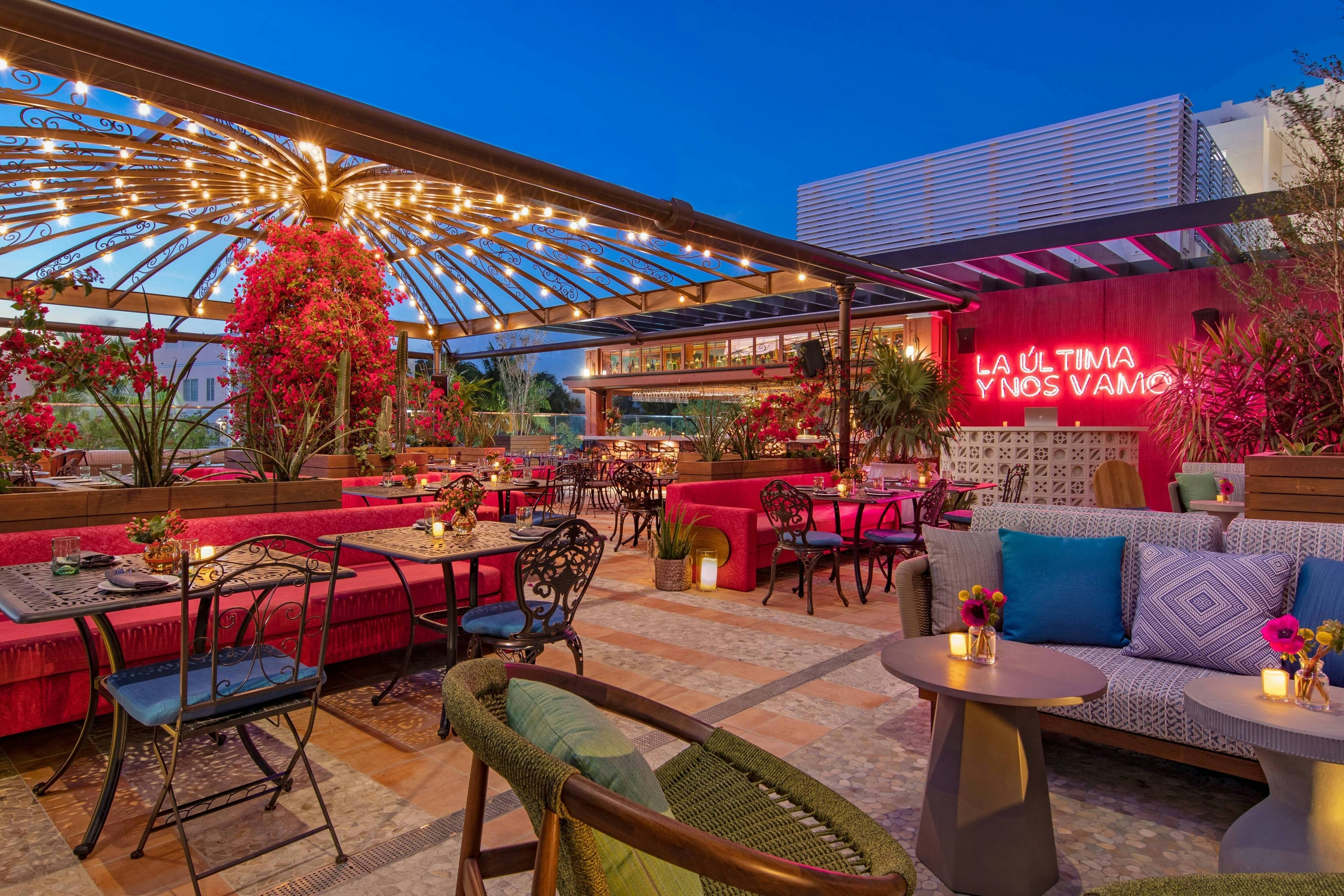 Moxy Miami South Beach 10/40