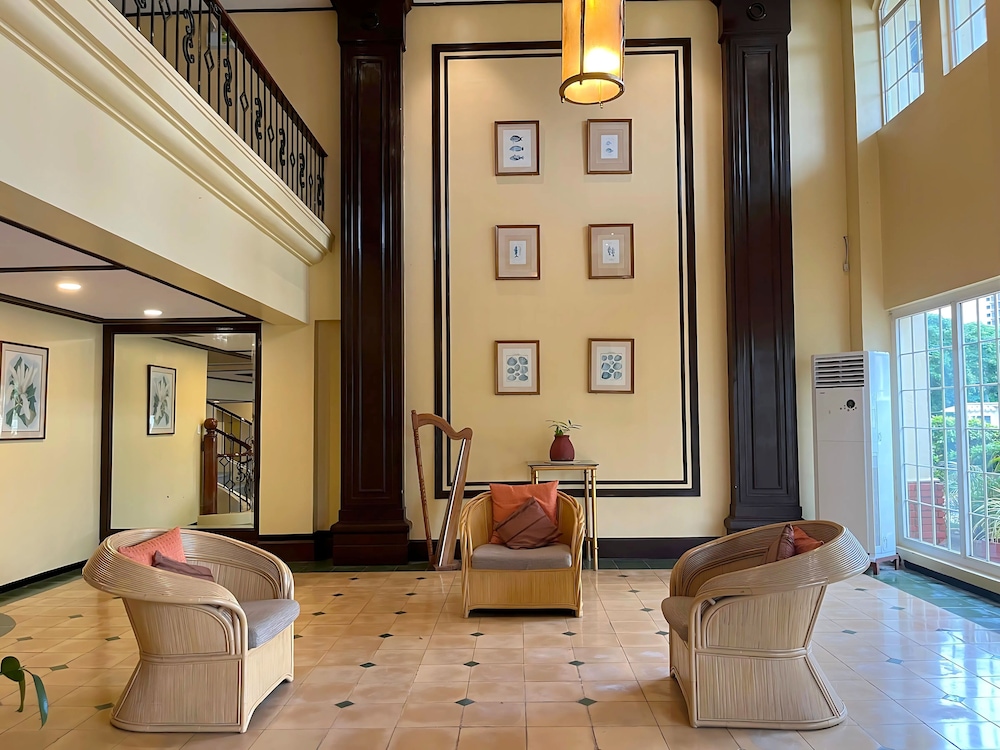 VISTA MAR BEACH RESORT AND COUNTRY CLUB 28/50