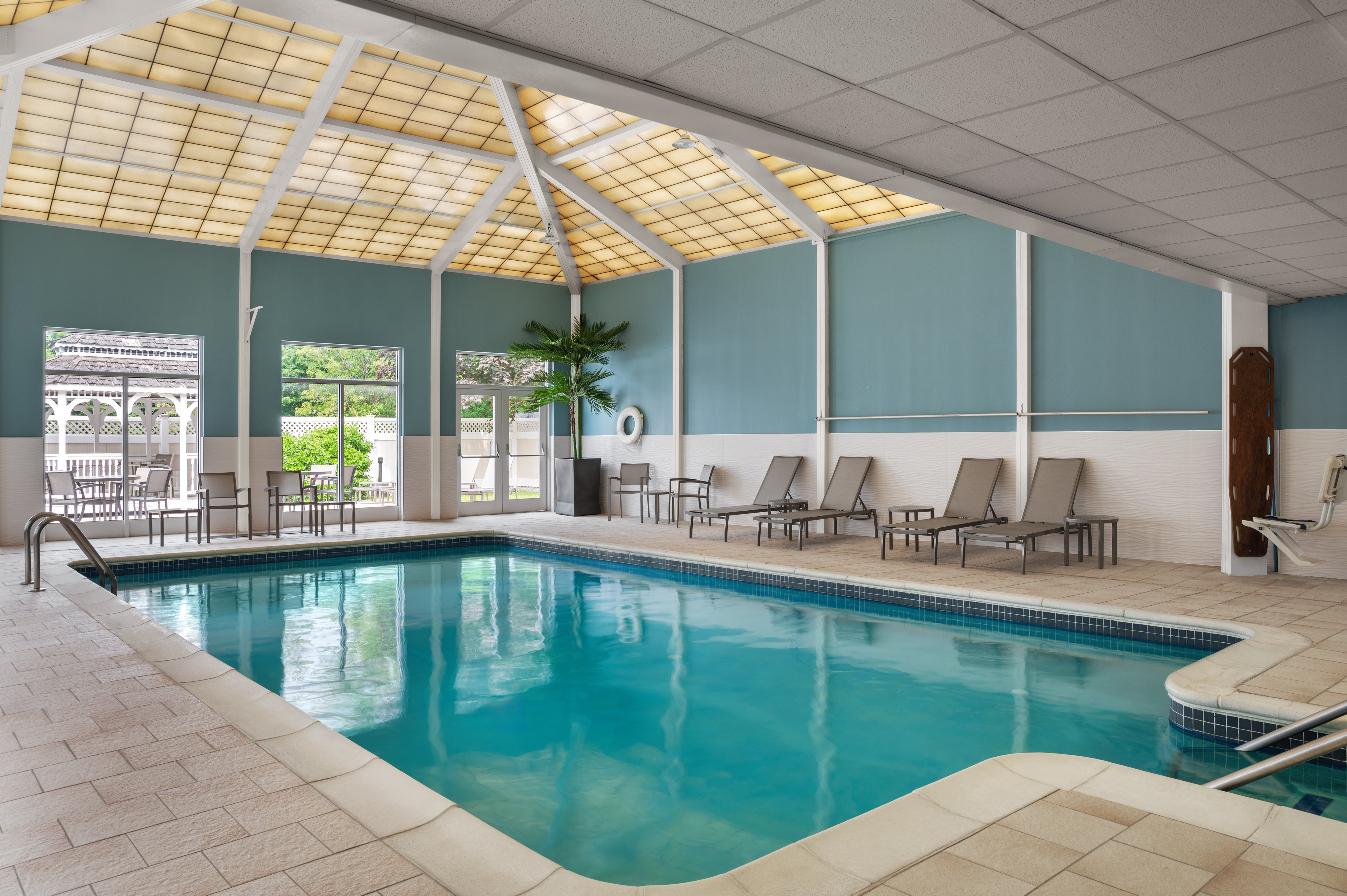 Comfort Inn & Suites Hawthorne NY 40/72