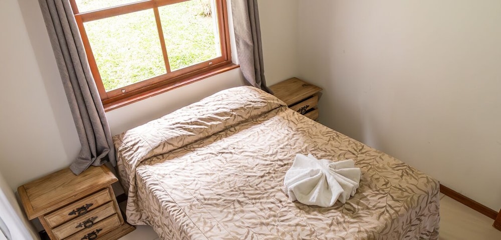 Premium, 1 Single and 2 Double Beds