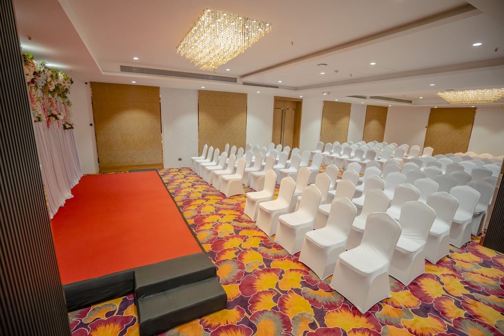 Zip by Spree Hotels Chakan 41/50