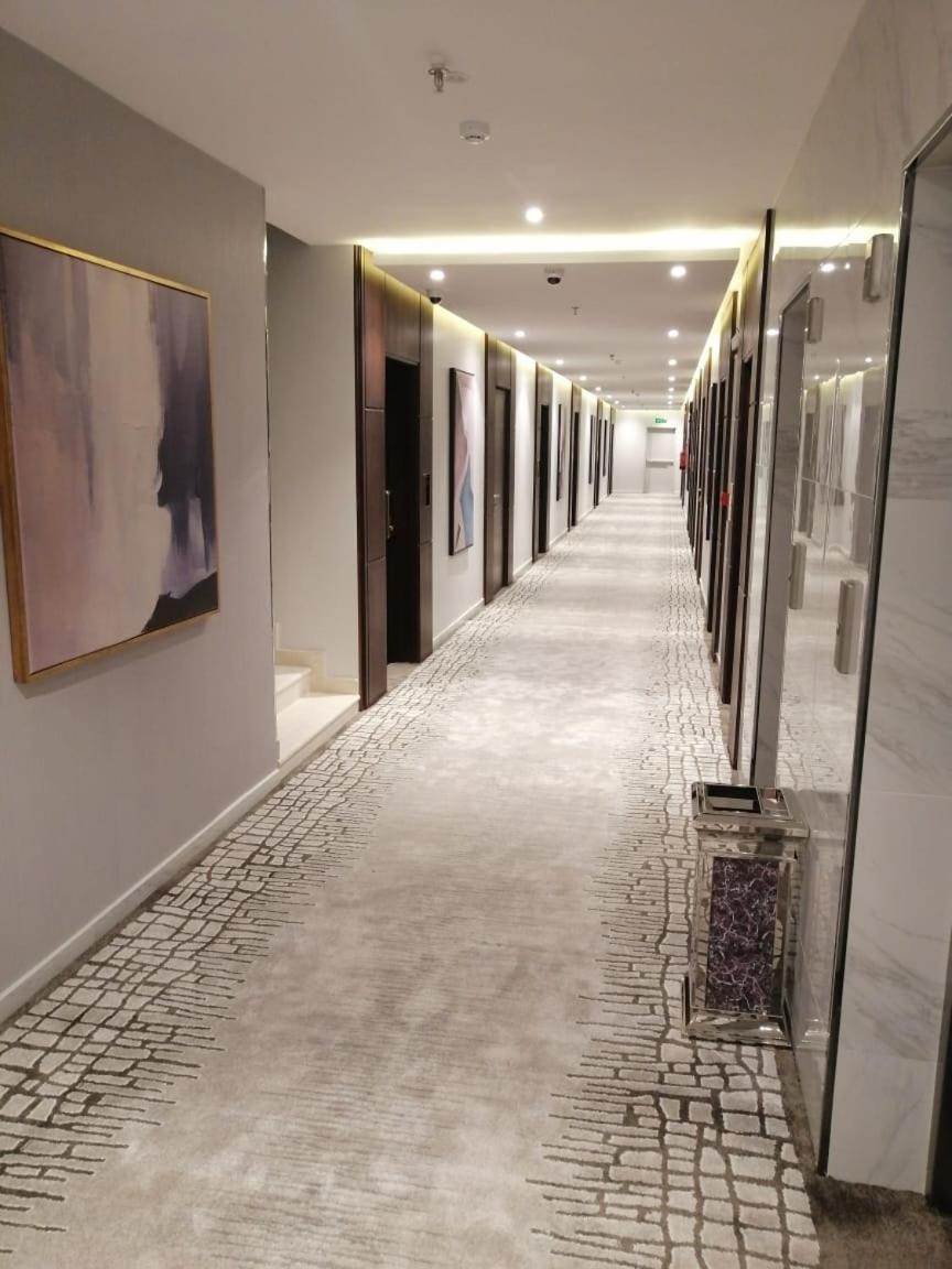فندق توليب فيو(Tulip View Hotel) 61/63
