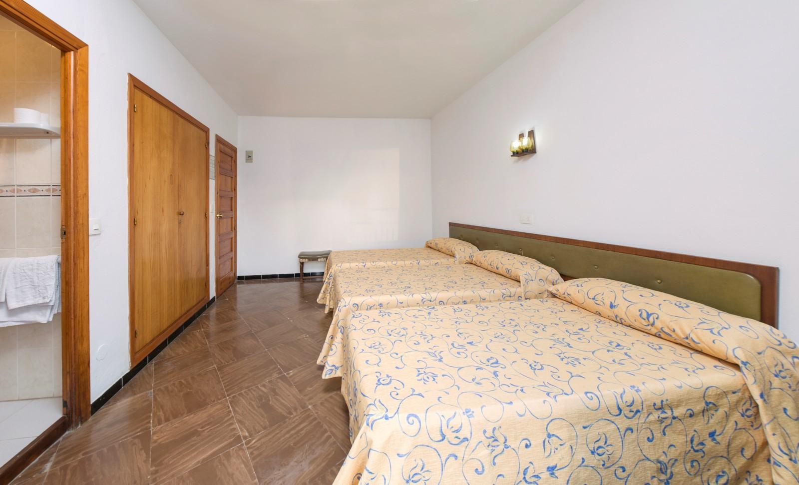 Hostal Alicante San Antonio 69/81