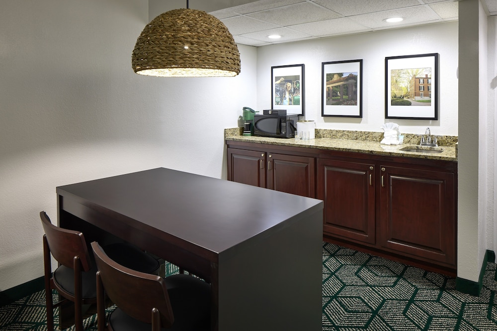 Ohio University Inn Conference Center 39/60