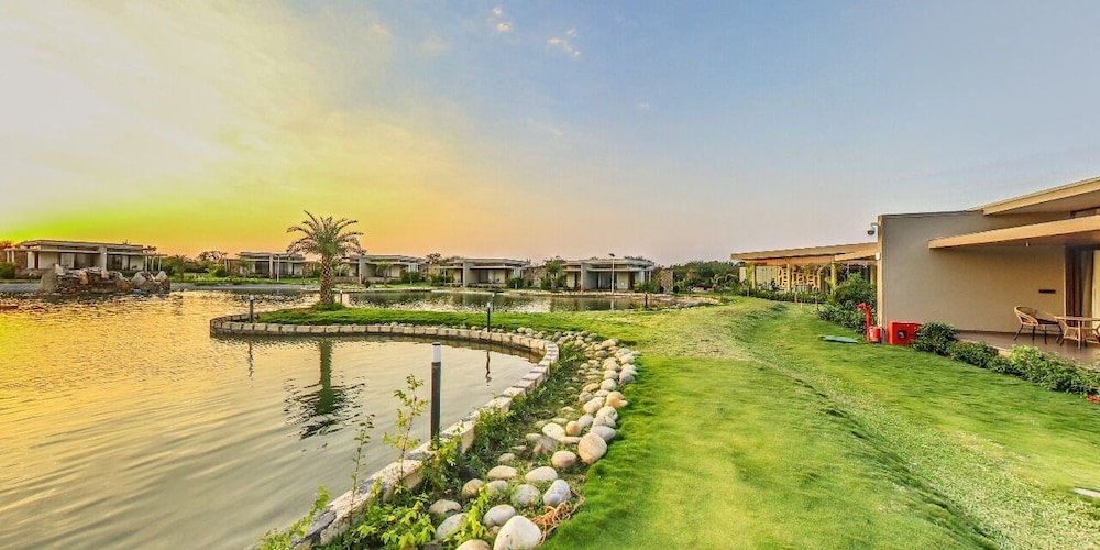 Araiya Gir A Mavintara Resort 56/62