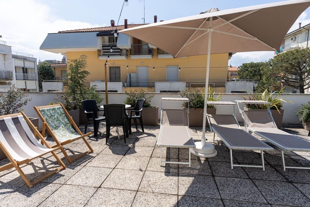 Hotel Eugenio 23/31