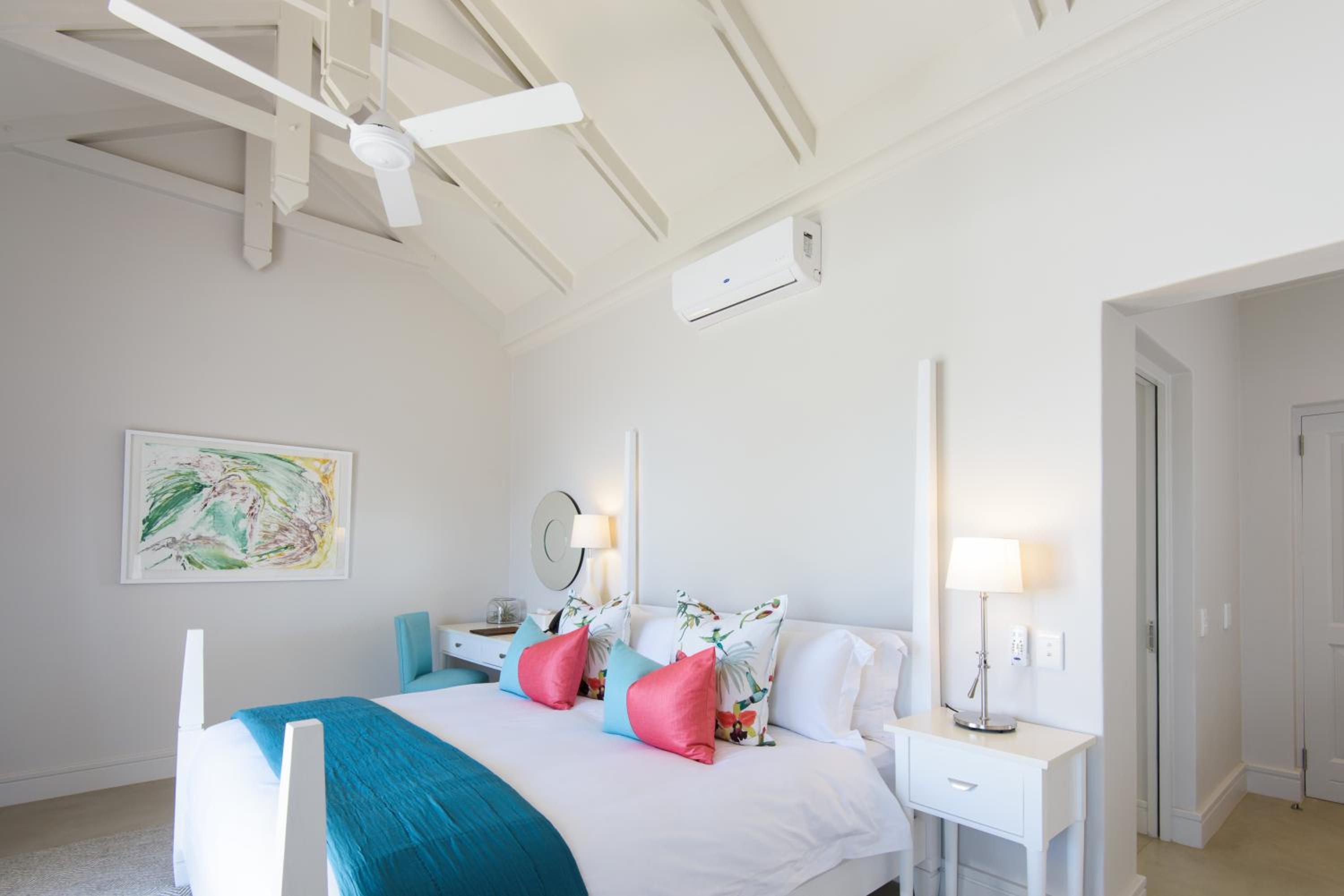 Room, King Bed, Garden View