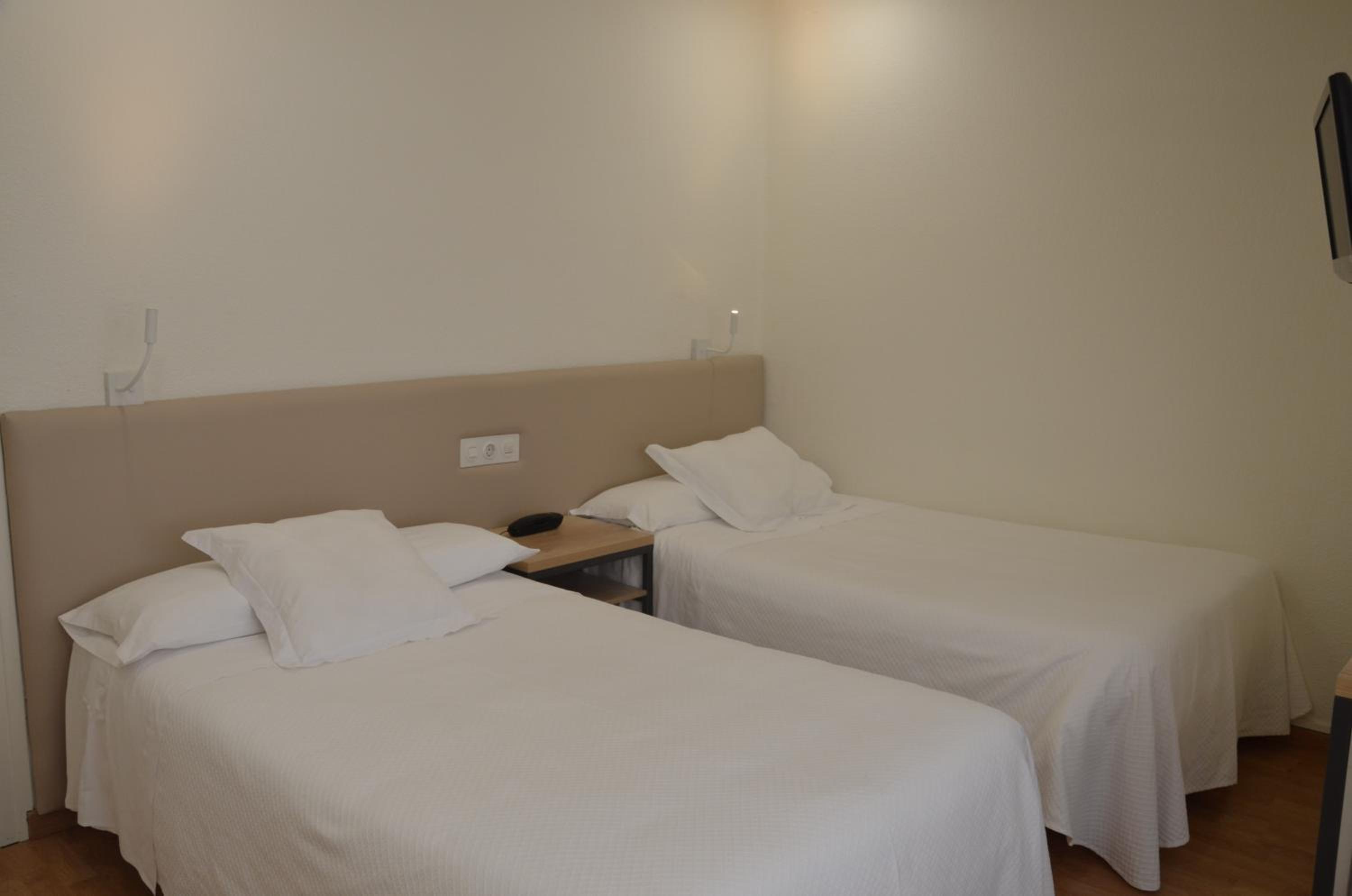 Room, Double or Twin Bed, Hotel Balaguer 7/10