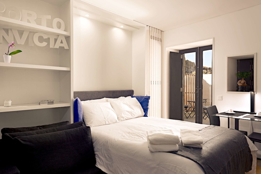 Old City Design Apartments 18/46