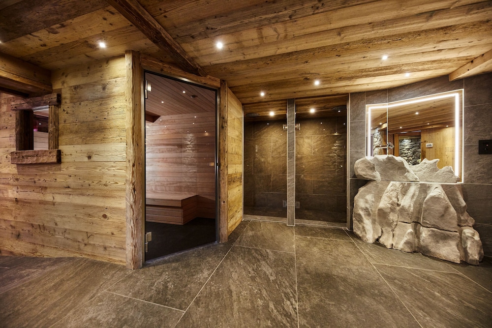 Hotel Spa Neige Et Roc Samoens 41/77