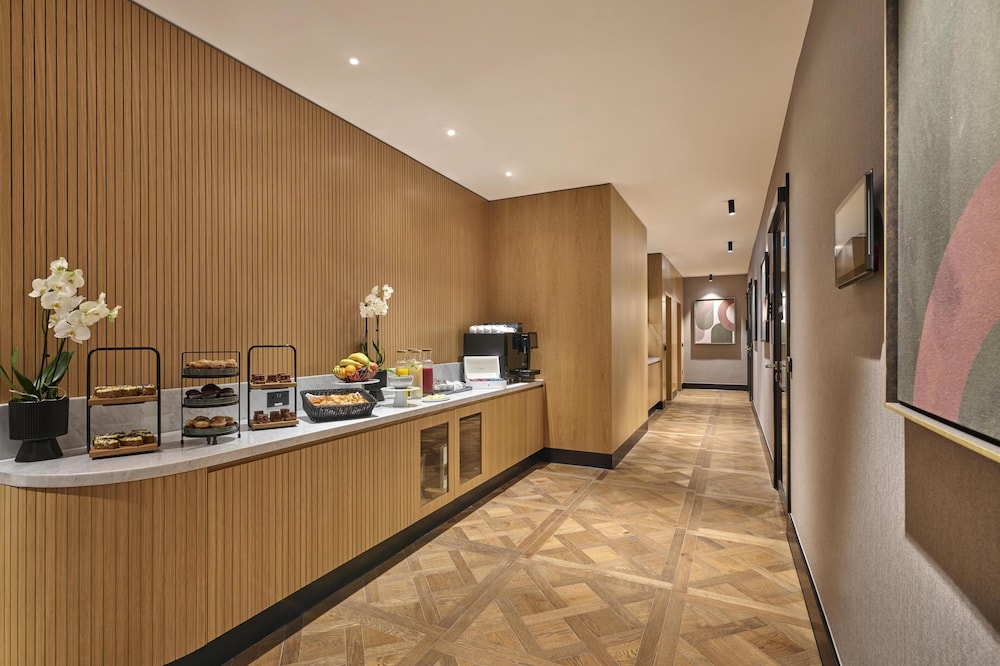 Hyatt Regency London Olympia 5/50
