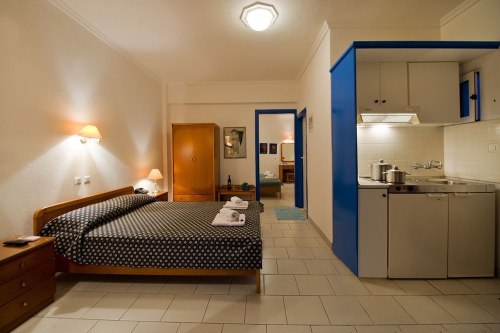 Lazaridis Luxury Apartments 9/29