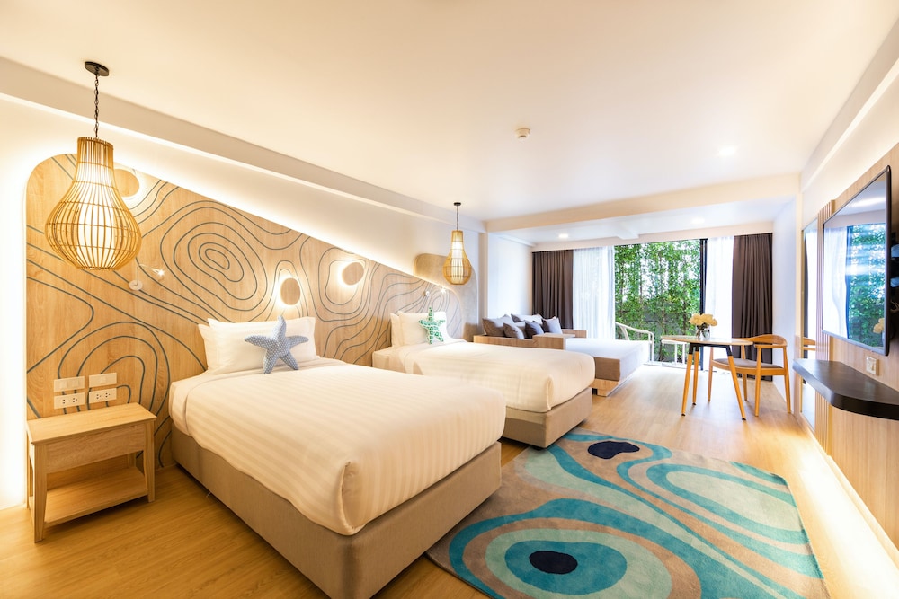 Liv Hotel Phuket Patong Beachfront 28/69