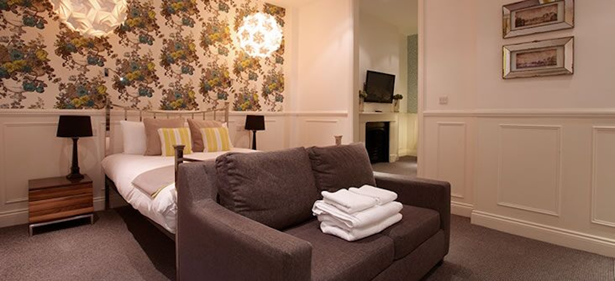 Georgian House Hotel 24/32
