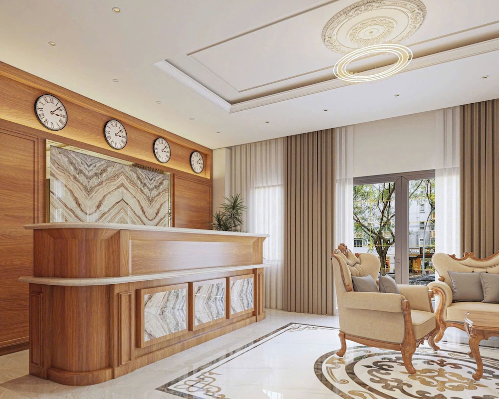 Royal Hanoi Hotel 8/50