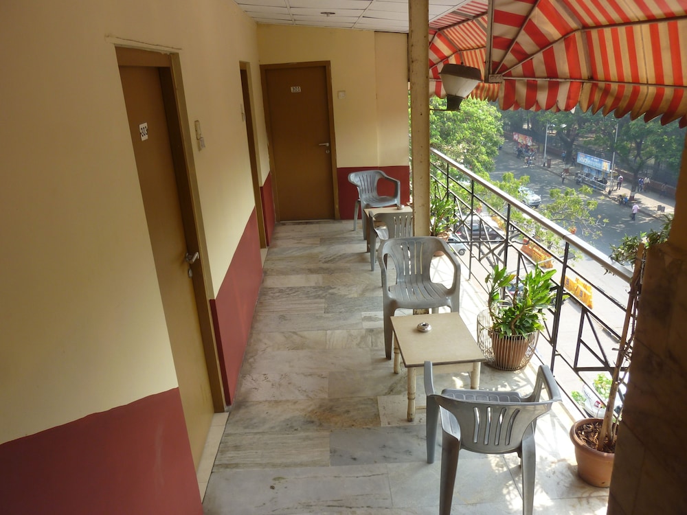 HOTEL NEW BENGAL 31/36