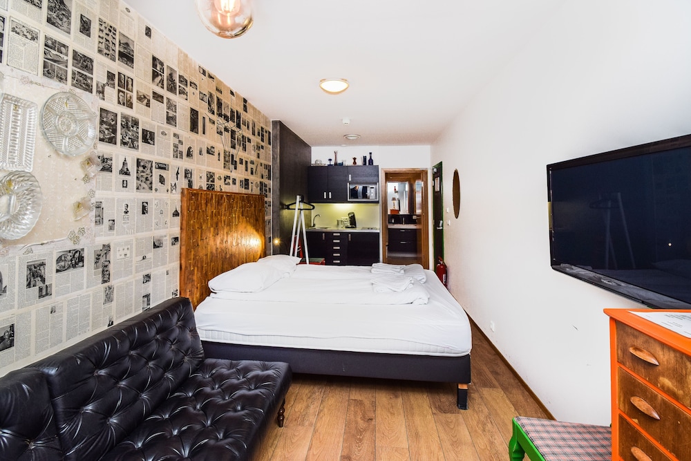 OK Hotel 17/66