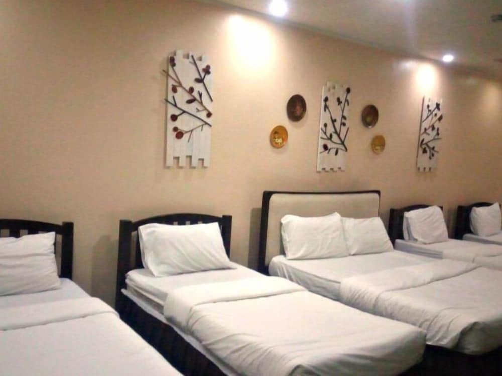 Nyc Manhattan Suites 25/50