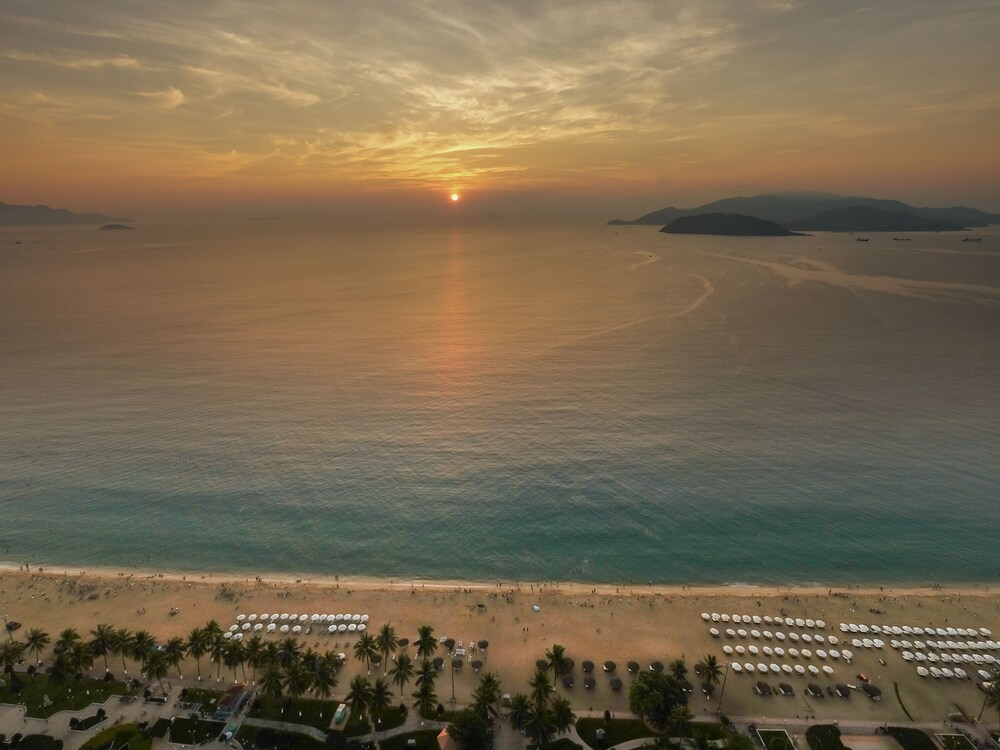 Sunrise Ocean View Apartment 70/77