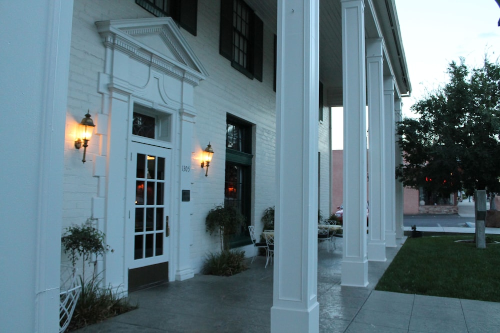 Boulder Dam Hotel 54/60