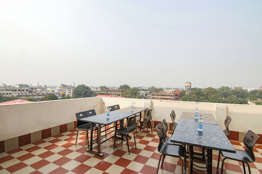 Fabhotel Rosewood Inn Gt Road 31/36