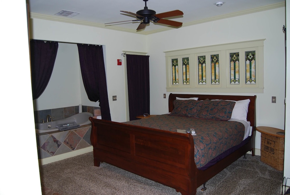 Far View - A Bed & Breakfast Estate 3/50