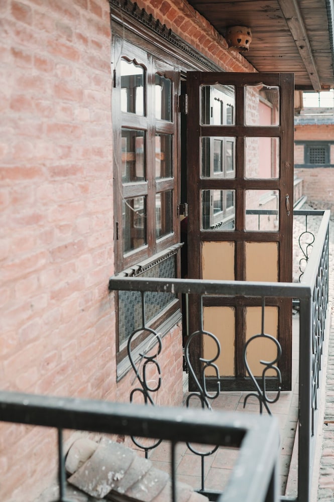 Shiva Guest House 18/50