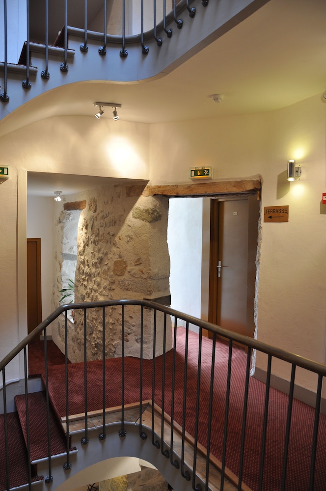 HOTEL DE LA COURONNE 46/70
