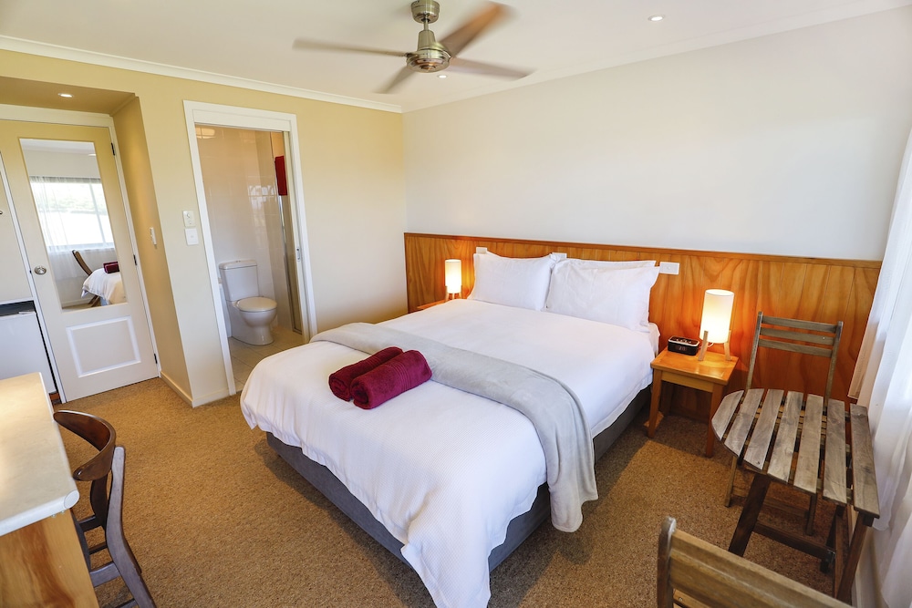 Seaview Norfolk Island 14/50