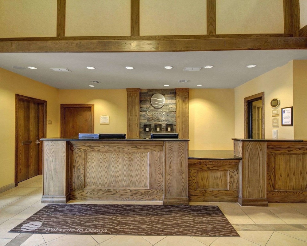 Comfort Inn & Suites Donna Near I-2 9/44