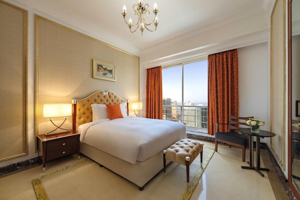 3 Bedrooms, Executive, Suite, 1 King and 2 Queen Beds