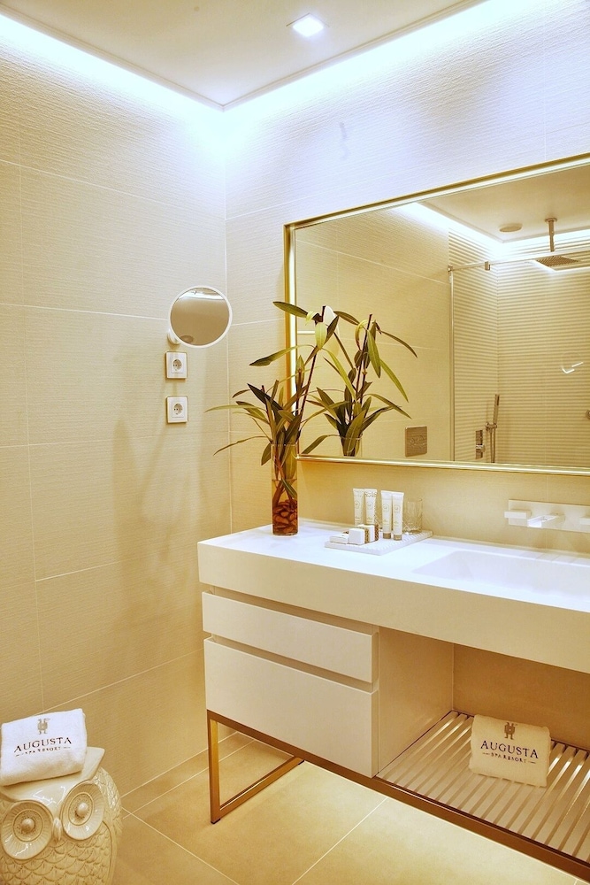 Augusta Eco Wellness Resort 47/50