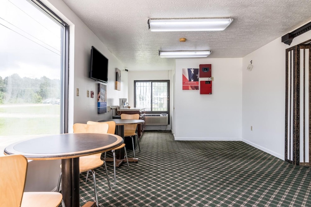 Motel6 Attalla AL 36/63