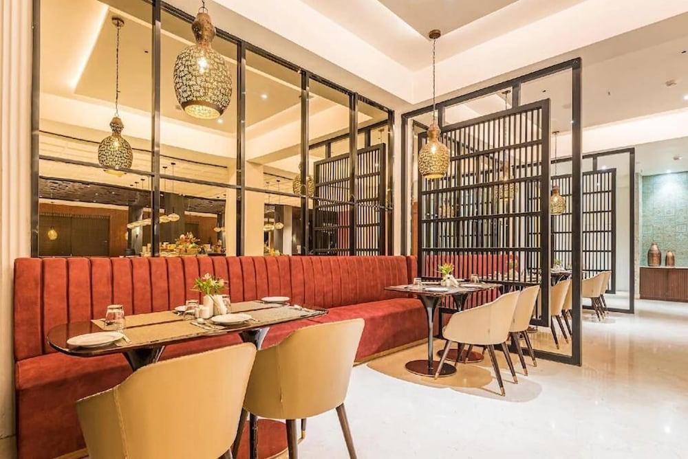 Udaan Himalayan Suites and Spa 28/31