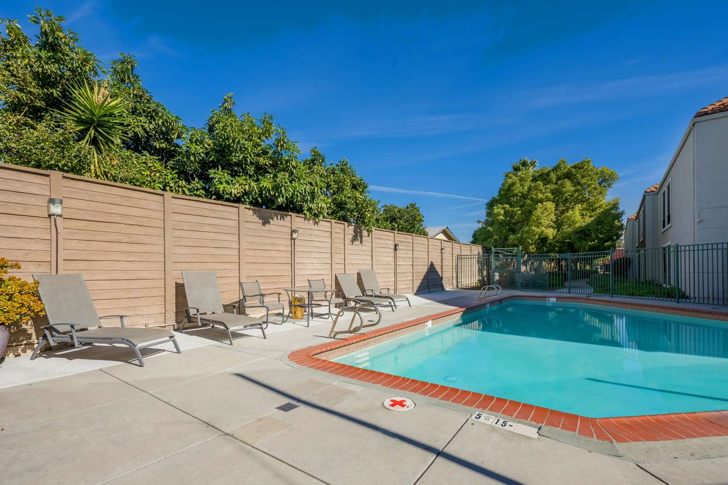 Best Western Lanai Garden Inn & Suites 37/38