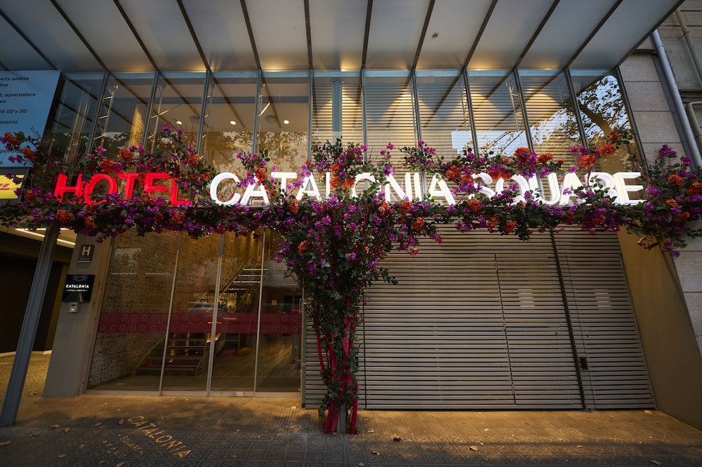 Catalonia Square 61/67