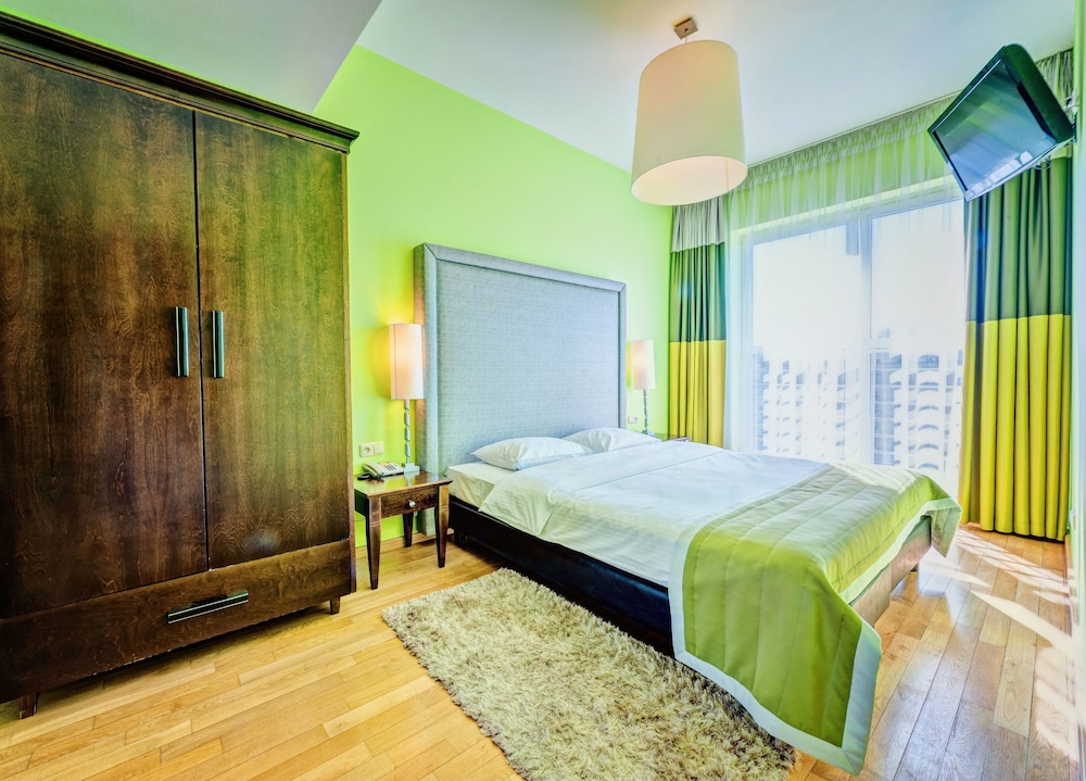 DELUXE, APARTMENT